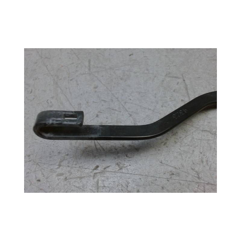 BRAS ESSUIE-GLACE AVANT GAUCHE TOYOTA YARIS
