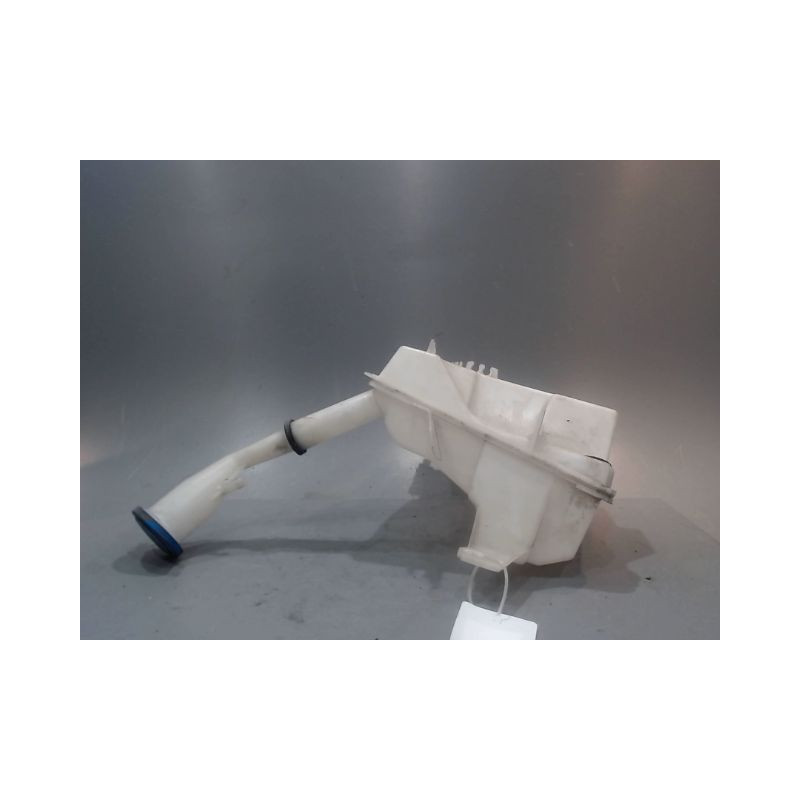 RESERVOIR LAVE-GLACE AVANT FORD FOCUS