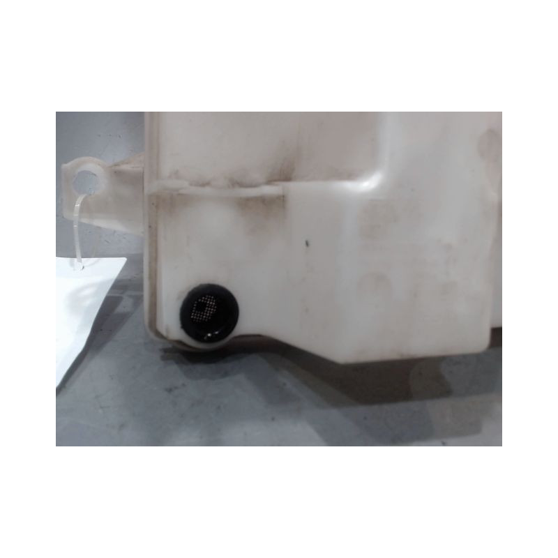 RESERVOIR LAVE-GLACE AVANT FORD FOCUS