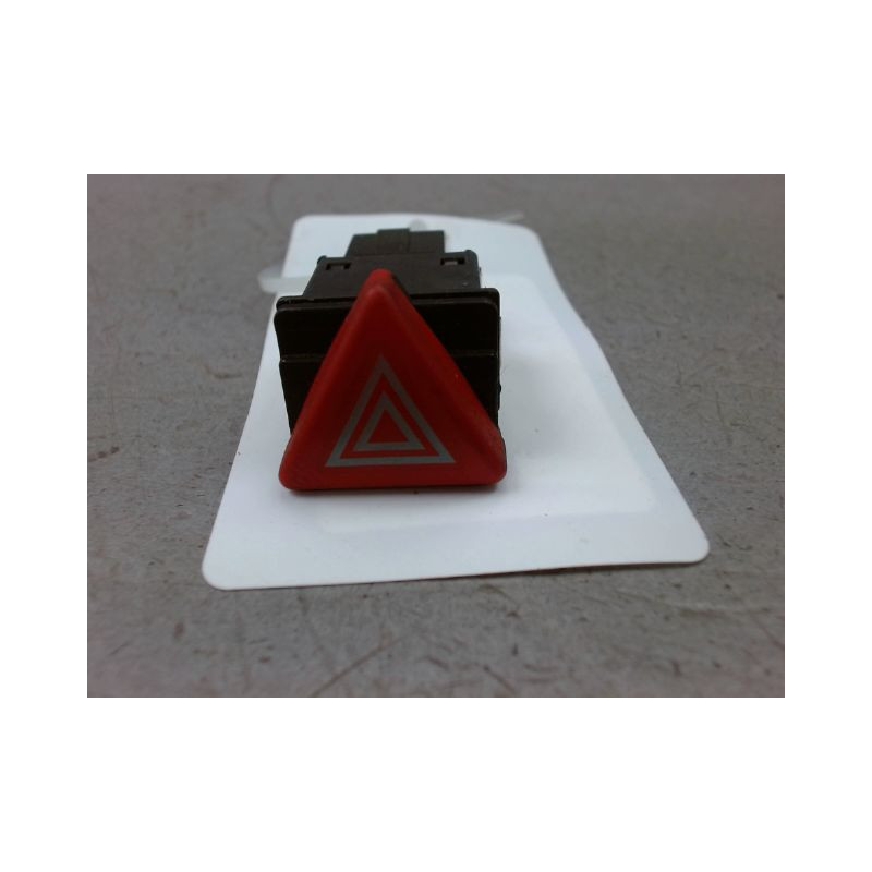 BOUTON DE WARNING AUDI A3 SPORTBACK II PHASE 1 2004-2008