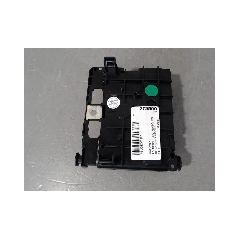 BOITE A FUSIBLES PEUGEOT 207