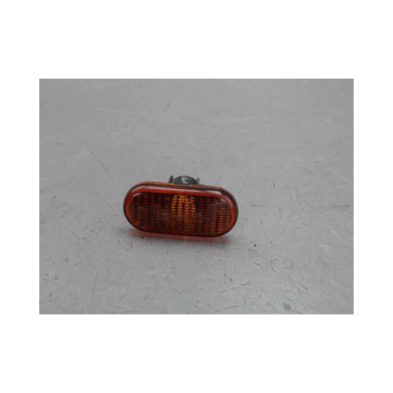 REPETITEUR AILE DROIT RENAULT MEGANE