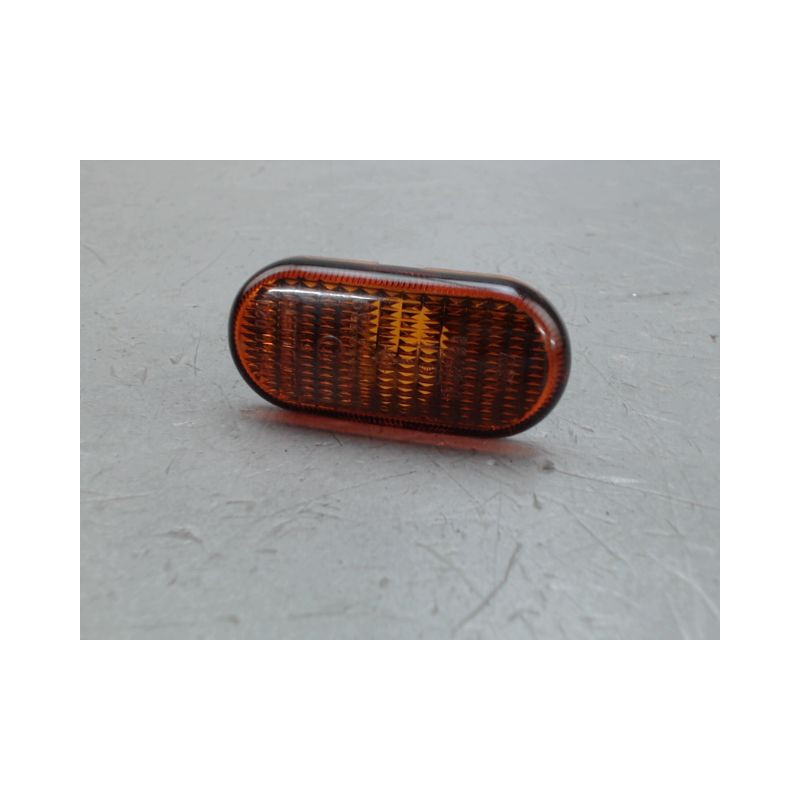 REPETITEUR AILE GAUCHE RENAULT MEGANE