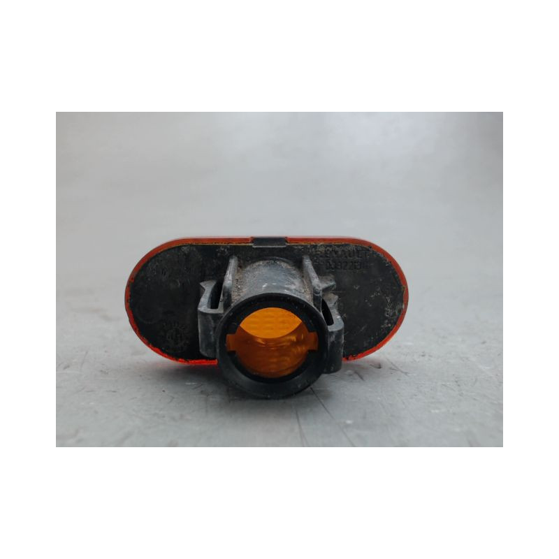 REPETITEUR AILE GAUCHE RENAULT MEGANE