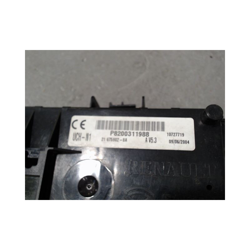 BOITIER GESTION HABITACLE RENAULT CLIO