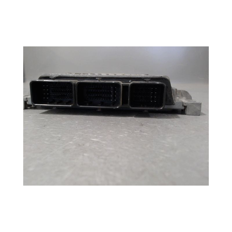 CALCULATEUR MOTEUR RENAULT KANGOO