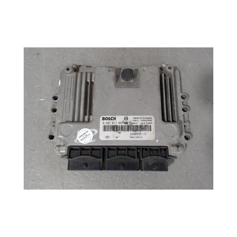 CALCULATEUR MOTEUR RENAULT TRAFIC