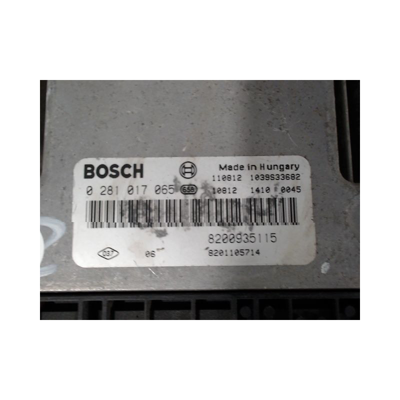 CALCULATEUR MOTEUR RENAULT TRAFIC