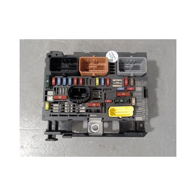 BOITE A FUSIBLES CITROEN C5