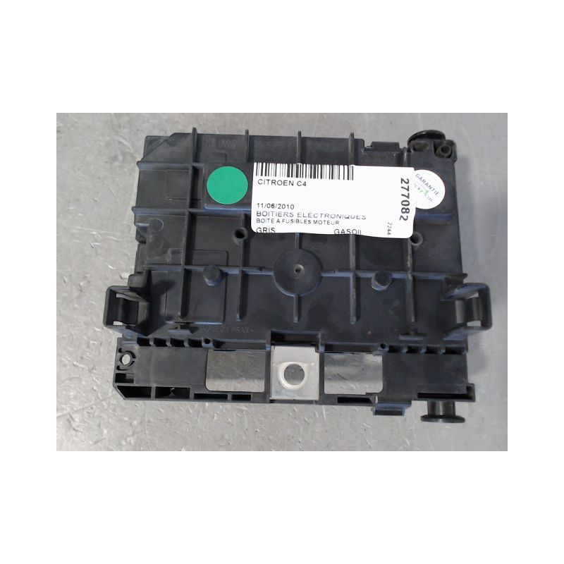 BOITE A FUSIBLES CITROEN C4