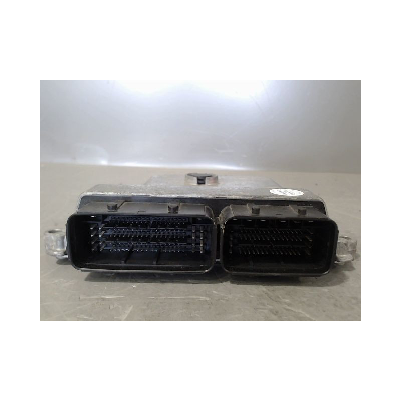 CALCULATEUR MOTEUR PEUGEOT 208