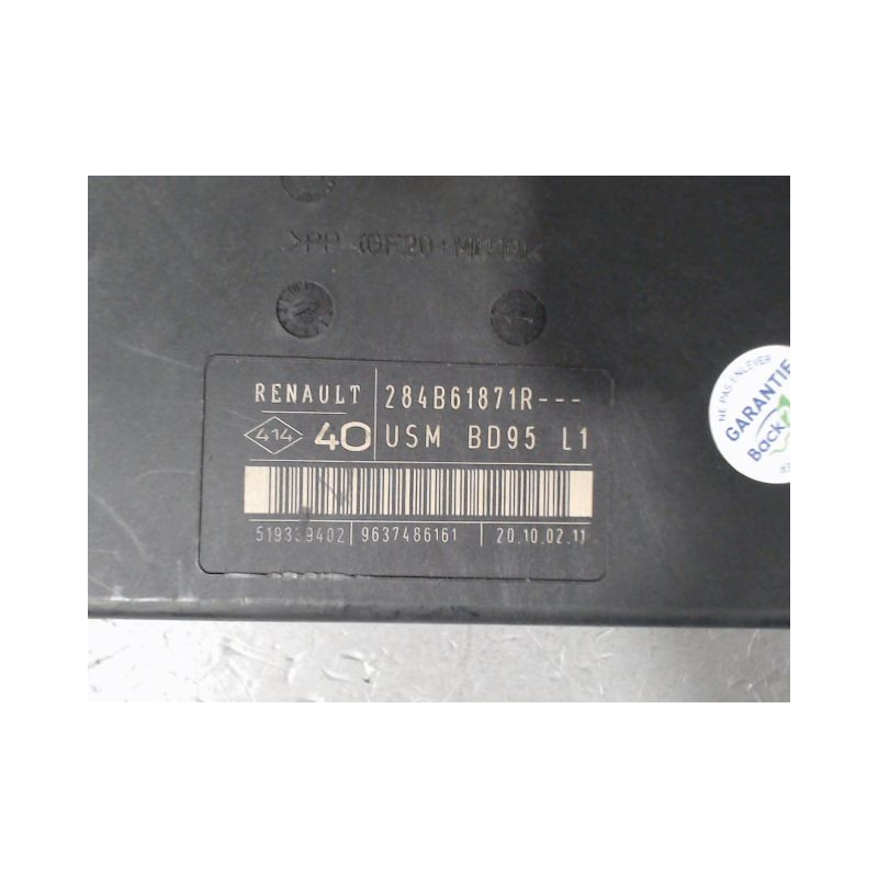 BOITE A FUSIBLES RENAULT MEGANE