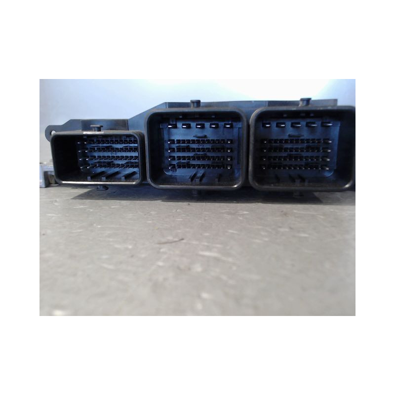CALCULATEUR MOTEUR PEUGEOT 208