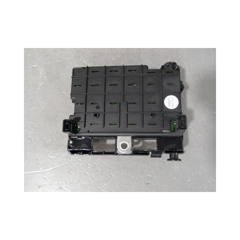 BOITE A FUSIBLES PEUGEOT 307