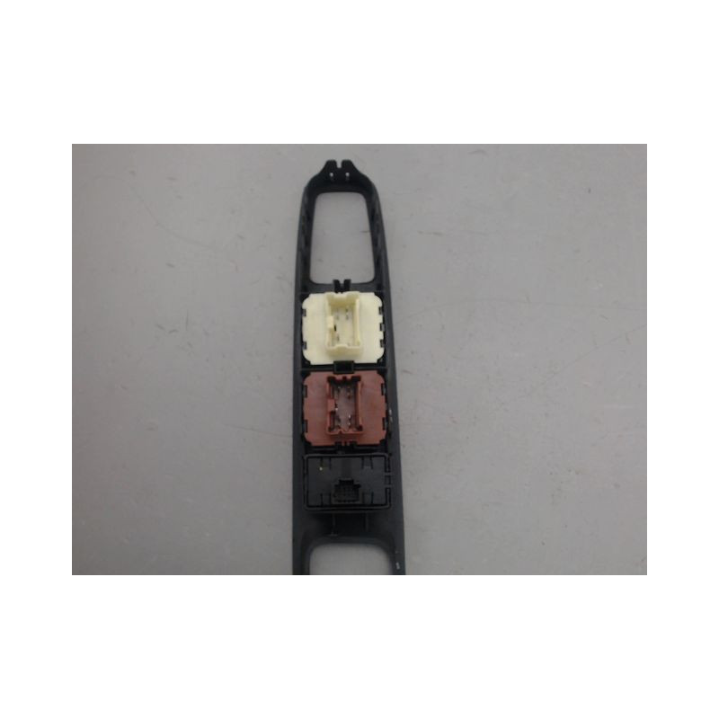 COMMANDE LEVE-GLACE PORTE AVG RENAULT CAPTUR
