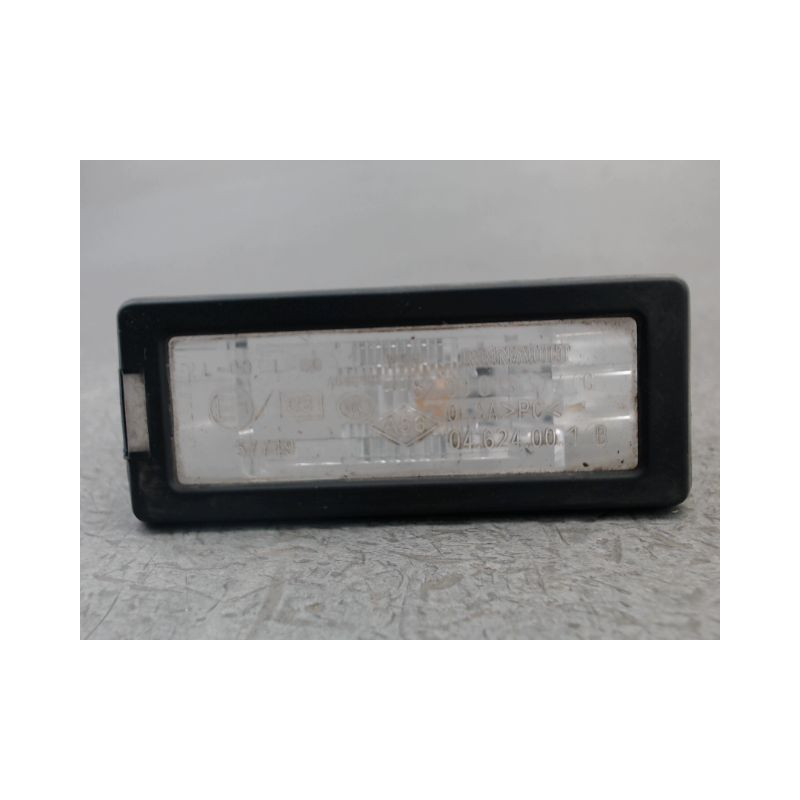 ECLAIREUR PLAQUE DE POLICE GAUCHE RENAULT CAPTUR