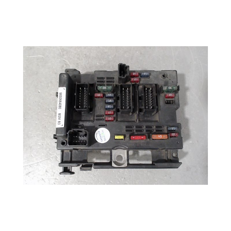 BOITE A FUSIBLES PEUGEOT 307