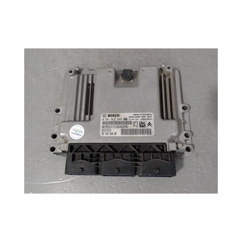 CALCULATEUR MOTEUR PEUGEOT 207