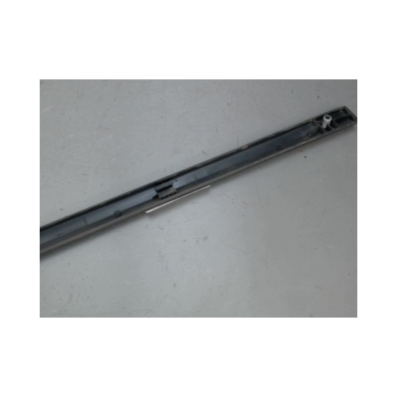 PROTECTION PORTE AVANT DROIT DACIA LOGAN
