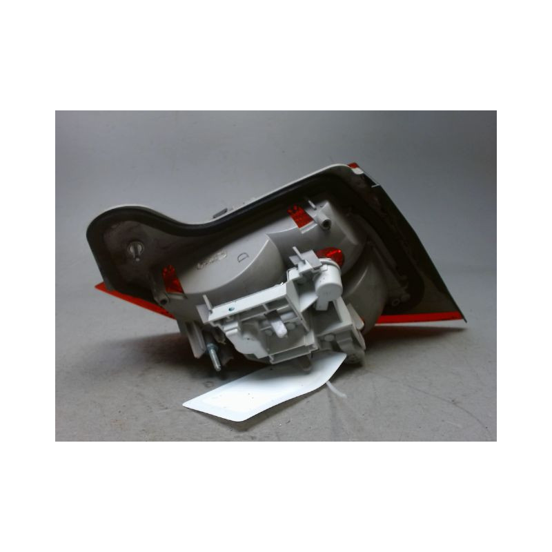 FEU ARRIERE INTERIEUR DROIT FORD MONDEO 2007-