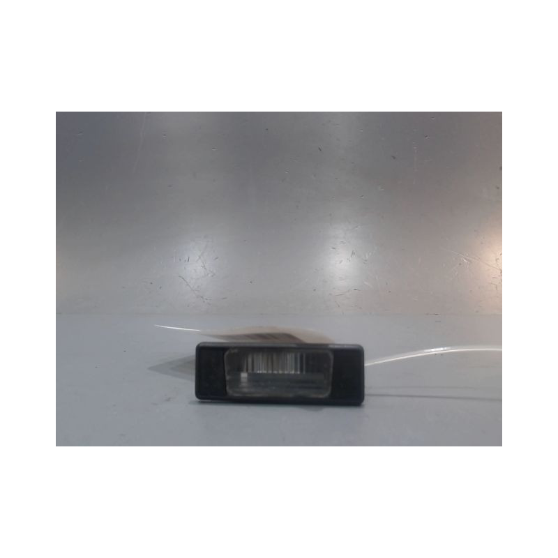 ECLAIREUR PLAQUE DE POLICE DROIT NISSAN JUKE