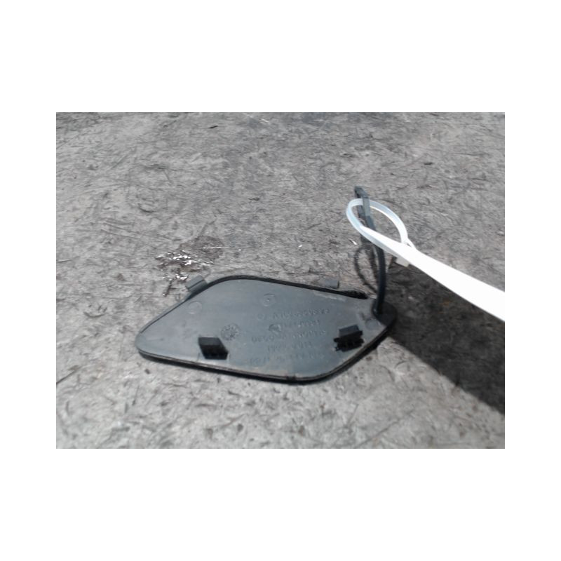 OBTURATEUR COUVRE CROCHET DE BOUCLIER AV MERCEDES CLASSE A 2001 -