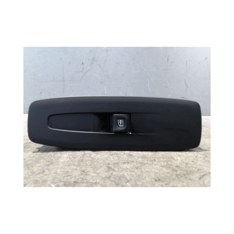 COMMANDE LEVE-GLACE PORTE AVD RENAULT MEGANE