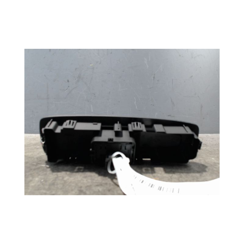 COMMANDE LEVE-GLACE PORTE AVD RENAULT MEGANE
