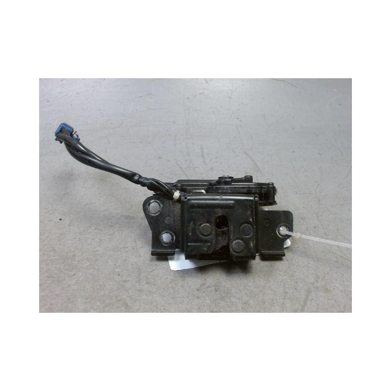SERRURE HAYON  TOYOTA PRIUS 2004-