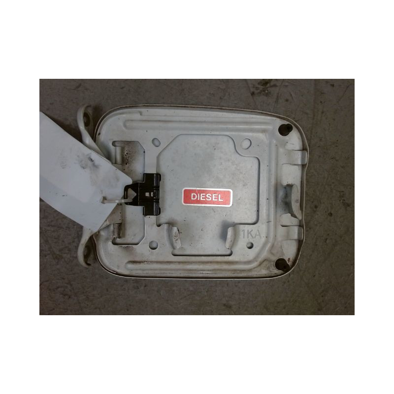 VOLET DE TRAPPE CARBURANT NISSAN JUKE
