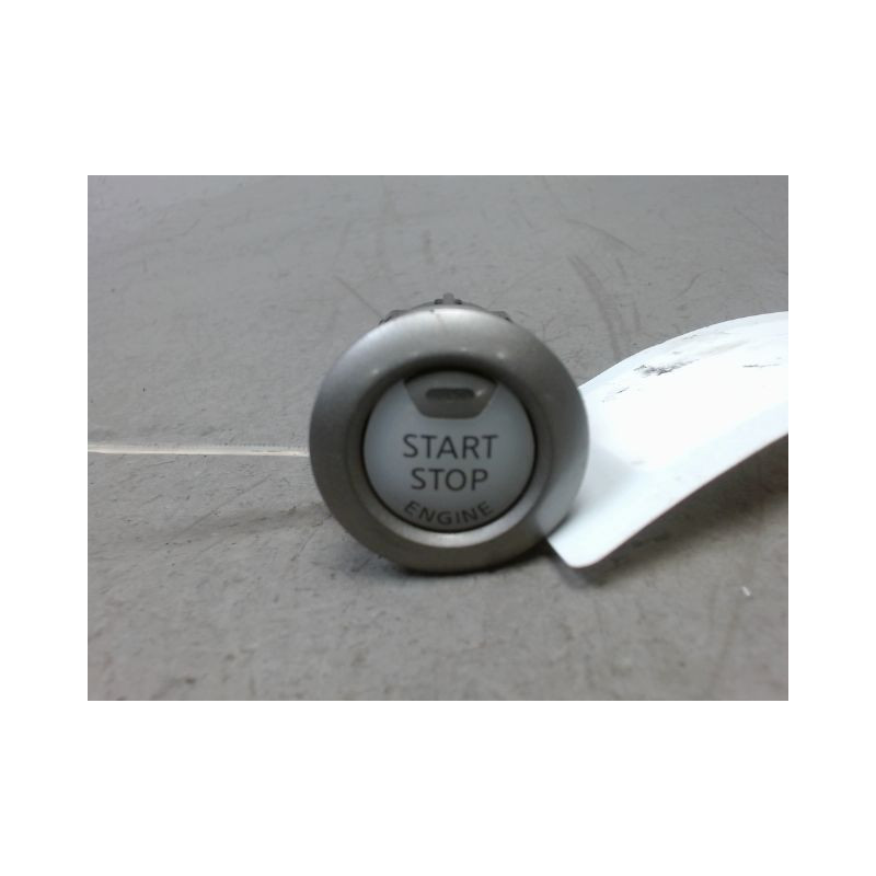 BOUTON DE DEMARRAGE NISSAN JUKE