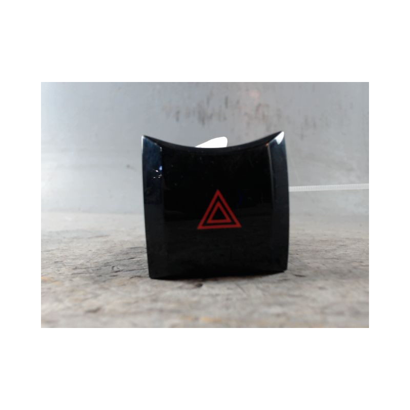 BOUTON DE WARNING PEUGEOT ION