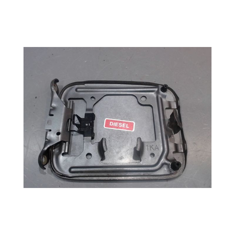 VOLET DE TRAPPE CARBURANT NISSAN JUKE