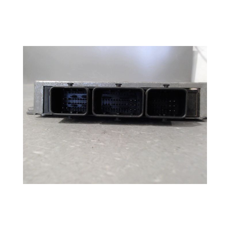 CALCULATEUR MOTEUR RENAULT TWINGO