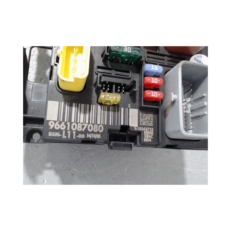 BOITE A FUSIBLES PEUGEOT 307