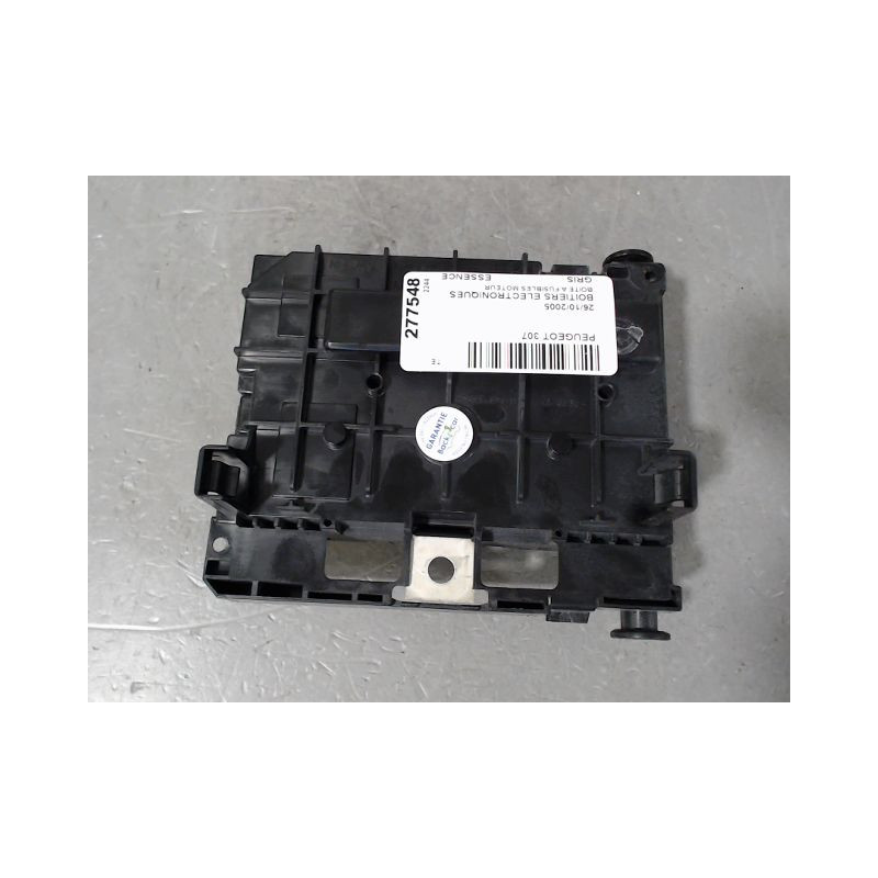 BOITE A FUSIBLES PEUGEOT 307