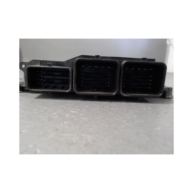 CALCULATEUR MOTEUR FORD B-MAX