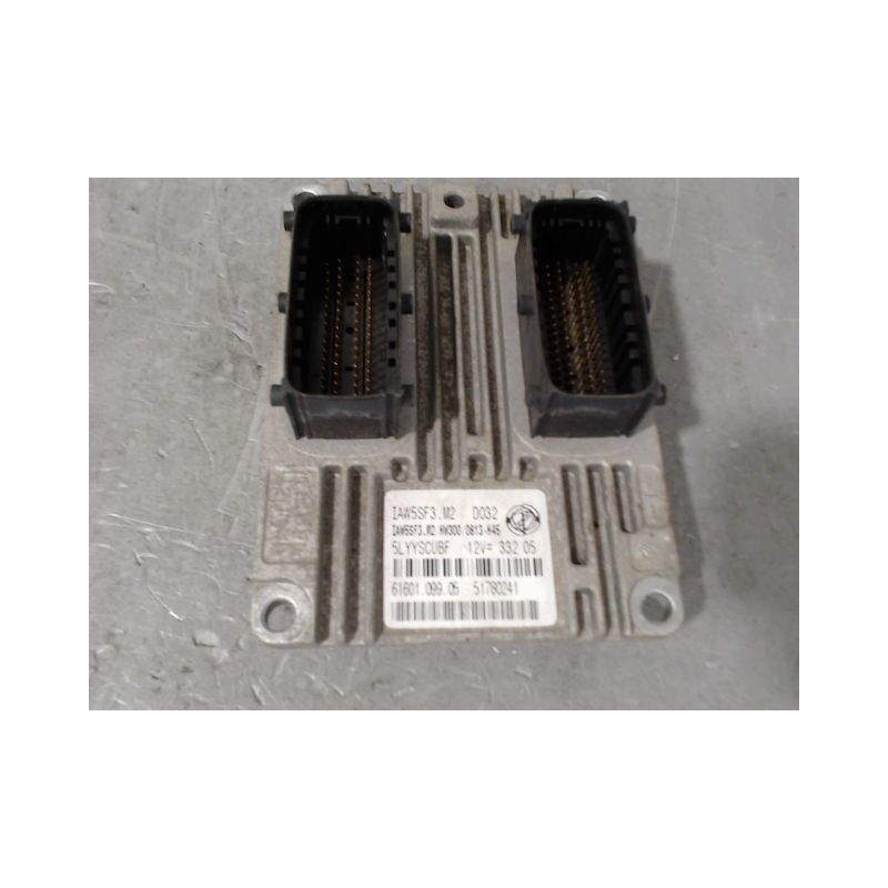 CALCULATEUR MOTEUR FIAT PUNTO