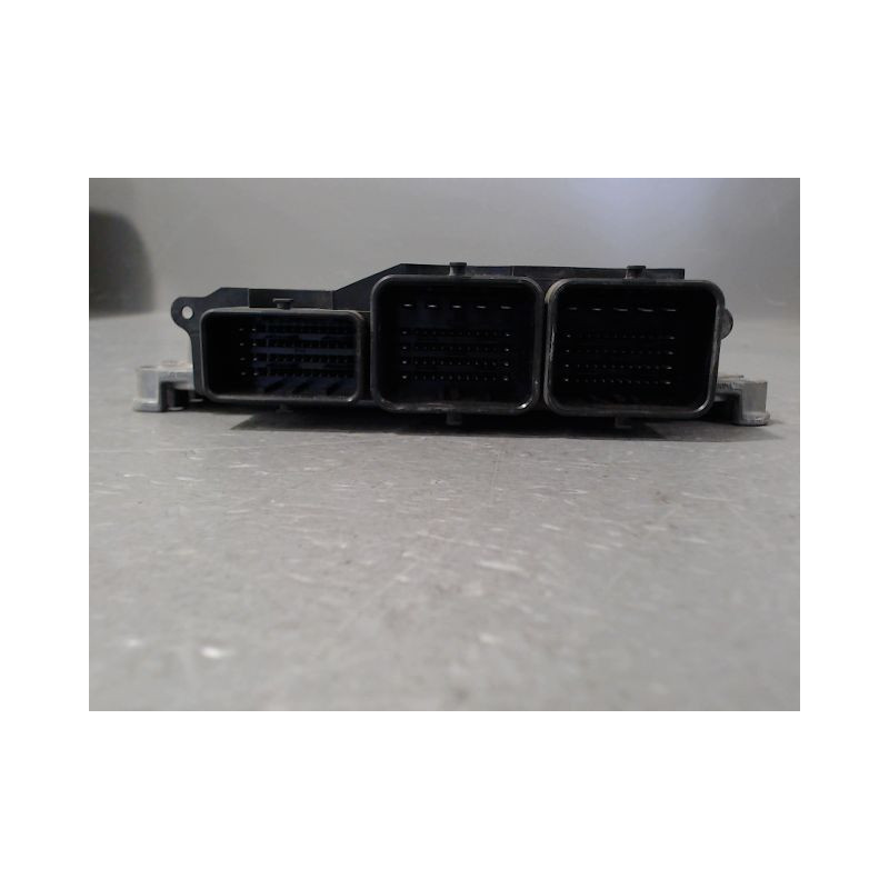 CALCULATEUR MOTEUR PEUGEOT 207