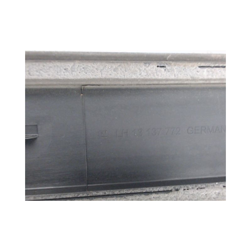 PROTECTION PORTE AVANT GAUCHE OPEL ZAFIRA