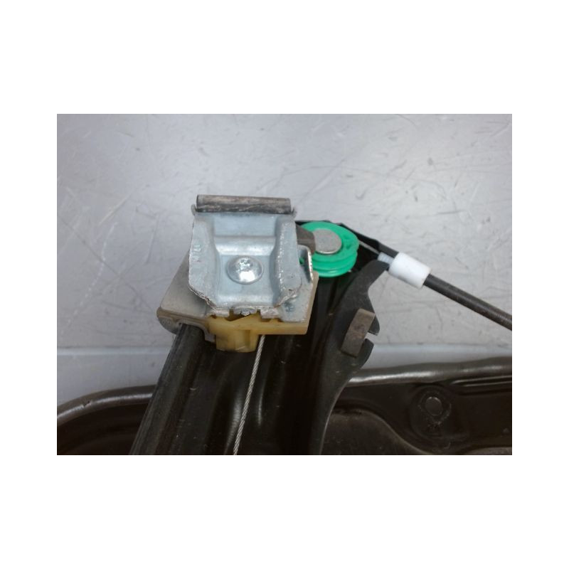 MECANISME+MOTEUR LEVE-GLACE AVANT GAUCHE VOLKSWAGEN PASSAT 2005-