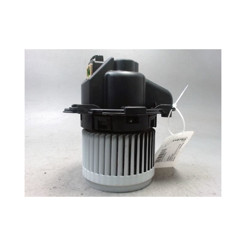 MOTEUR VENTILATEUR CHAUFFAGE DACIA SANDERO