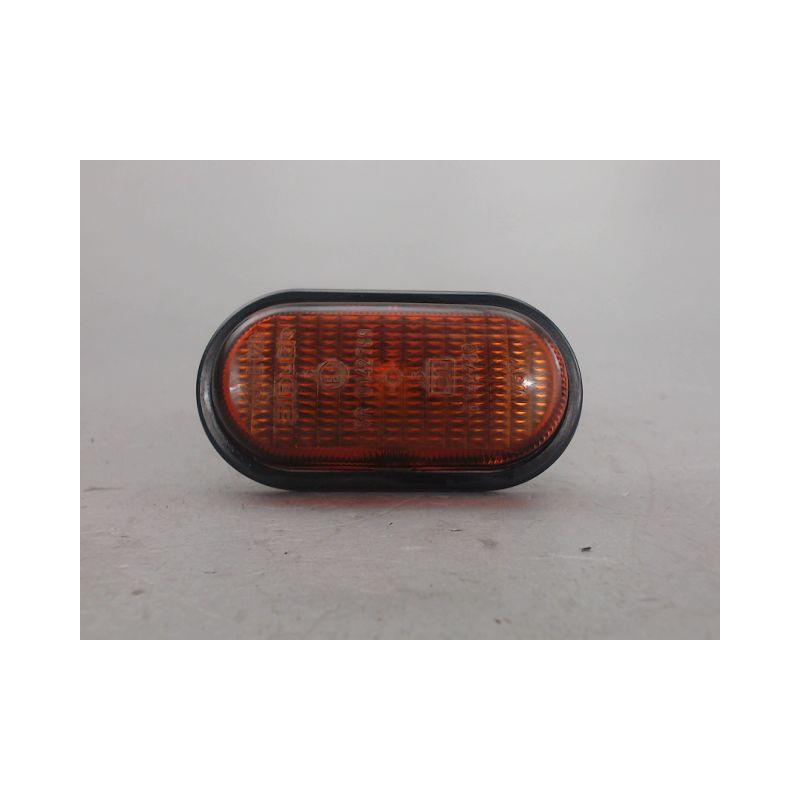 REPETITEUR AILE DROIT RENAULT MEGANE