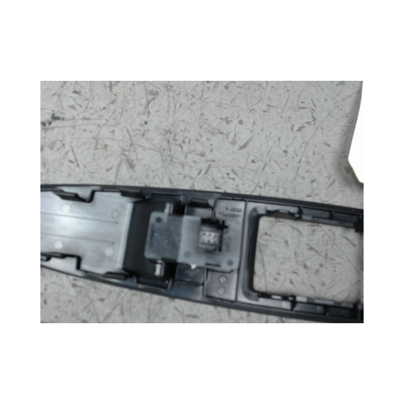 COMMANDE LEVE-GLACE PORTE ARG CITROEN C6