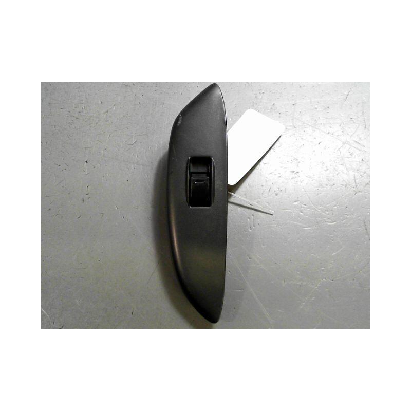 COMMANDE LEVE-GLACE PORTE AVD TOYOTA YARIS