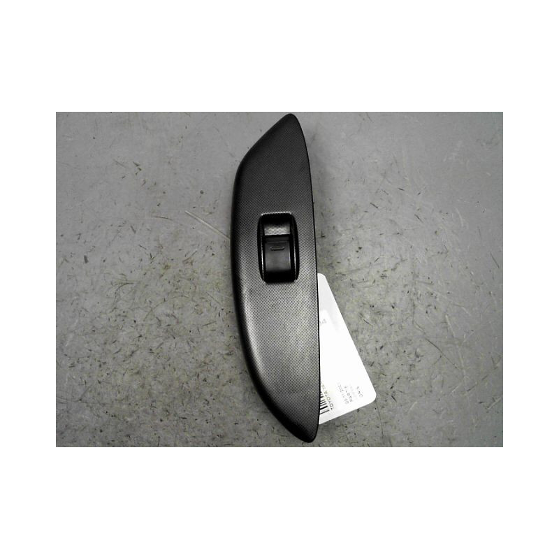 COMMANDE LEVE-GLACE PORTE AVD TOYOTA YARIS