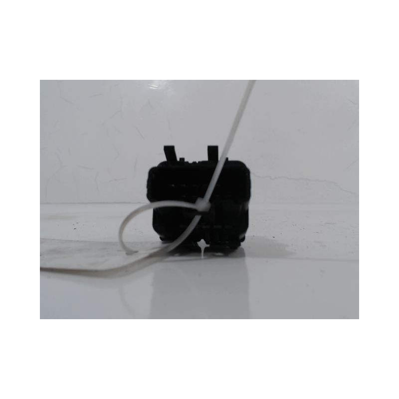 COMMANDE LEVE-GLACE PORTE AVD RENAULT AVANTIME
