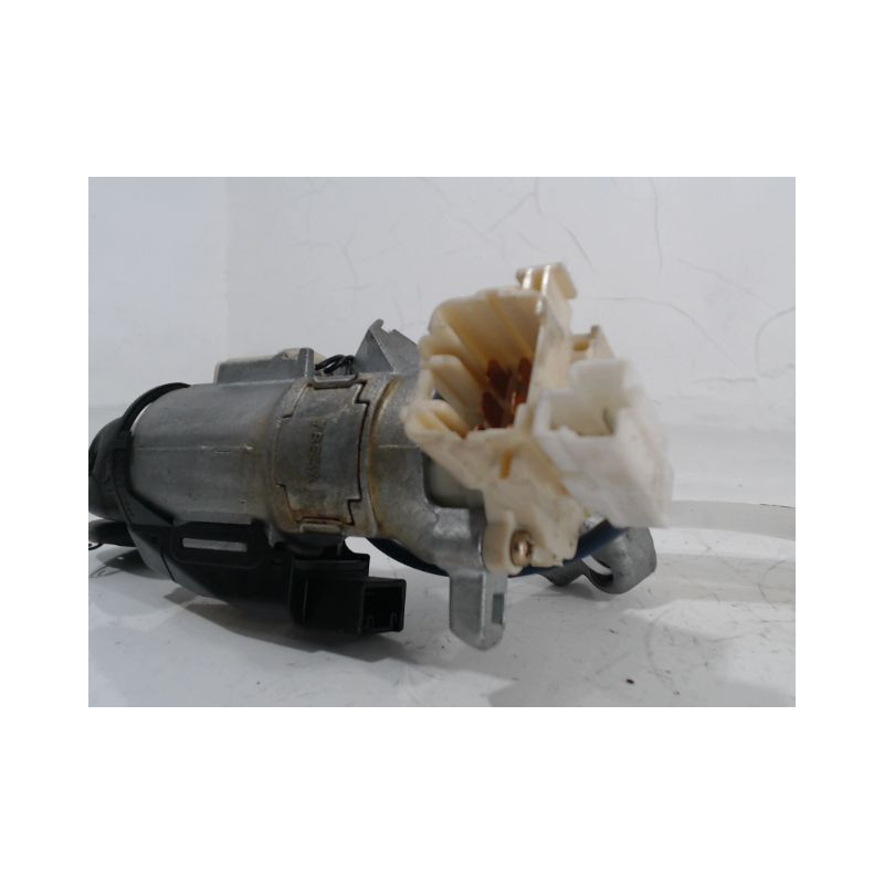 ANTIVOL DE DIRECTION TOYOTA YARIS -2003