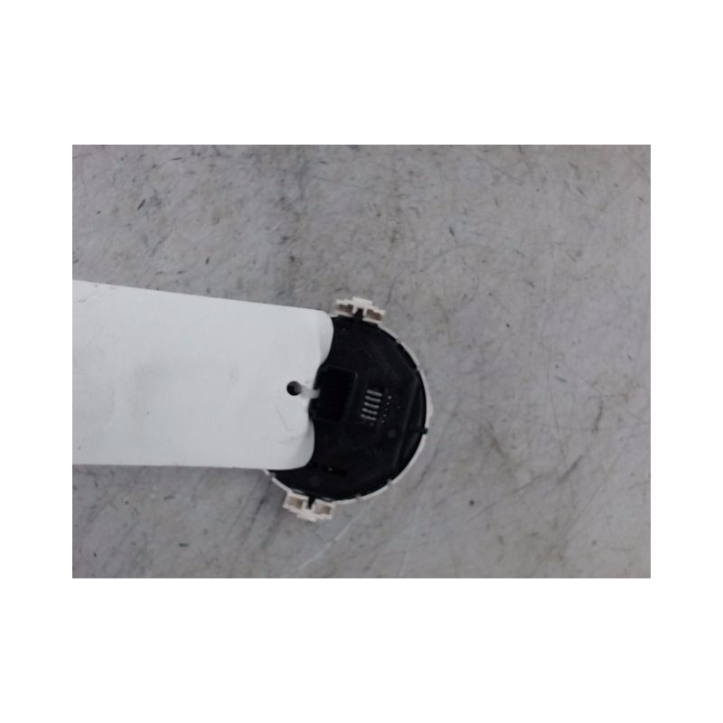 BOUTON DE WARNING TOYOTA YARIS 2005-
