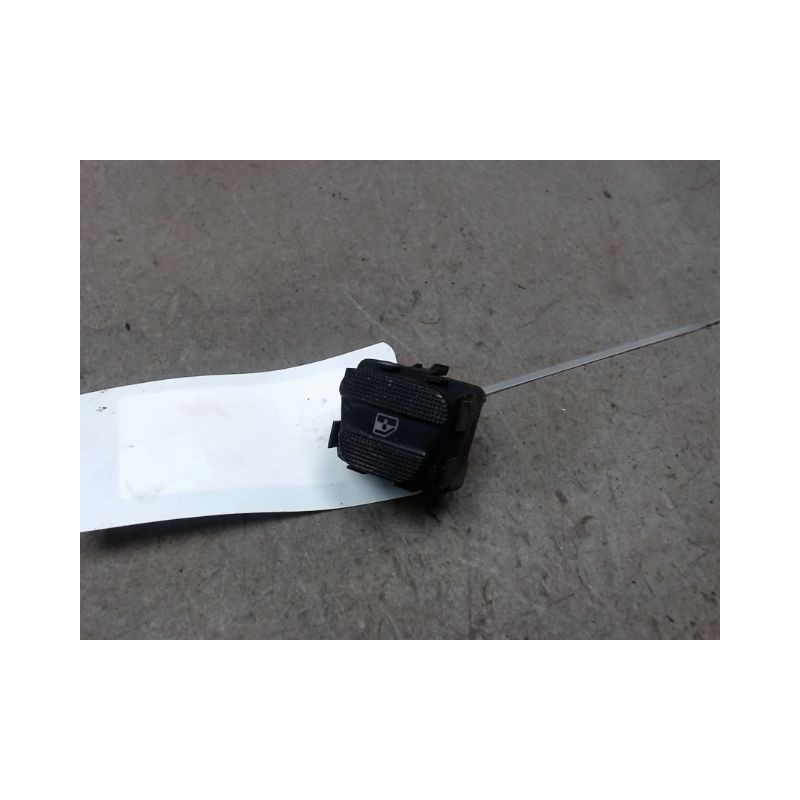 COMMANDE LEVE-GLACE PORTE AVD VOLKSWAGEN GOLF III 92-97